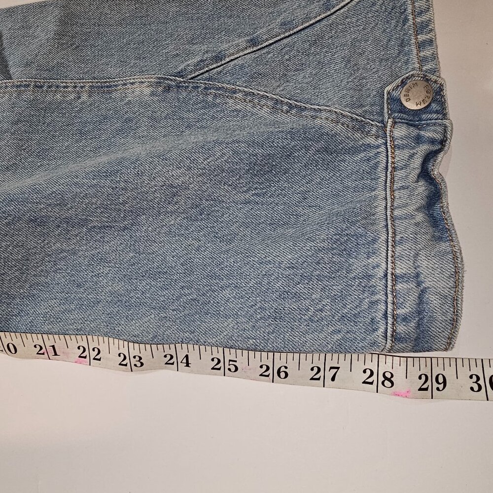 NWT Aritzia DENIM FORUM The 90s Millie Hi-Rise Cargo Jeans Size 24w - Picture 9 of 12